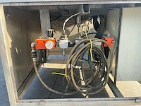 Techniplast automatische draaipotvullings-/verpakkingsmachine techniplast – automatische draaipotvullings- en verpakkingsmachine – yoghurt / voedingsproducten – roestvrij staal - afbeelding 11 van  22