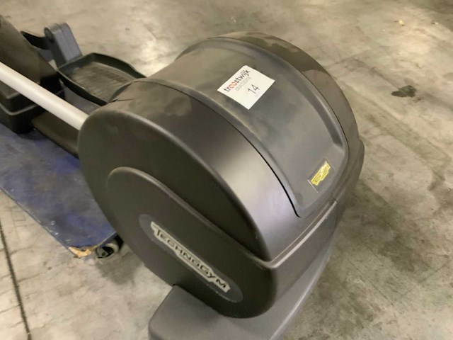 Technogym - excite synchro - 500 led - crosstrainer - afbeelding 3 van  5