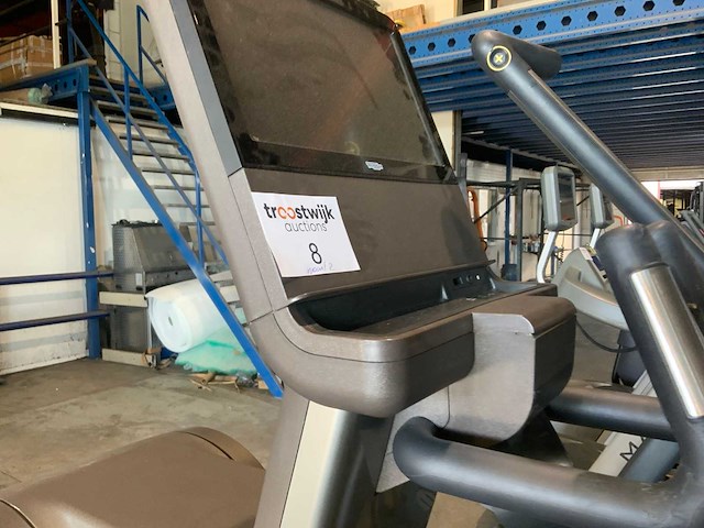 Technogym artis synchro unity crosstrainer - afbeelding 3 van  5
