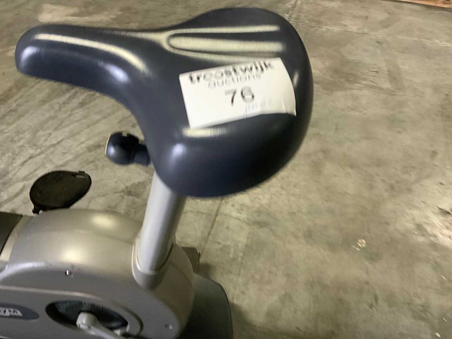 Technogym classic bike 700 led home trainer - afbeelding 2 van  4