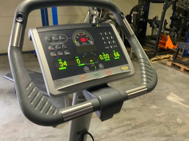 Technogym classic bike 700 led home trainer - afbeelding 3 van  4