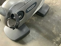 Technogym classic bike 700ie tv home trainer - afbeelding 3 van  5