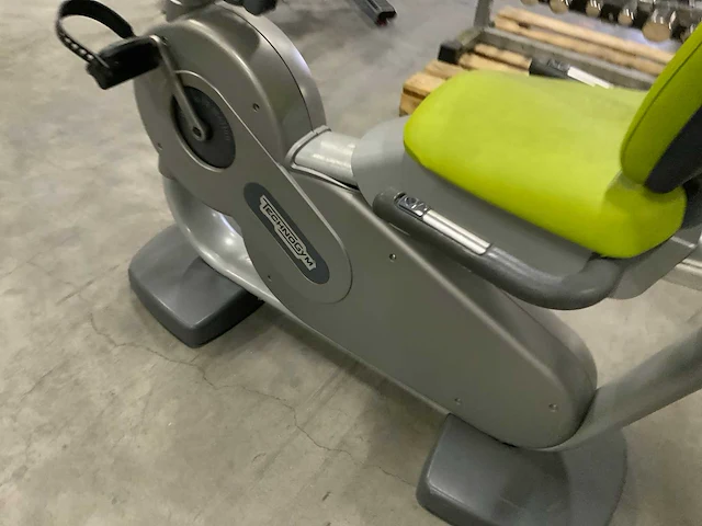 Technogym classic recline 700e tv home trainer - afbeelding 5 van  5