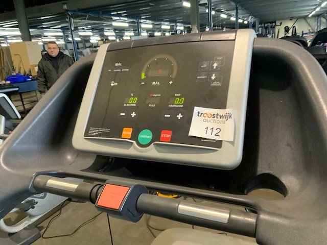 Technogym classic run 500 led loopband - afbeelding 1 van  6