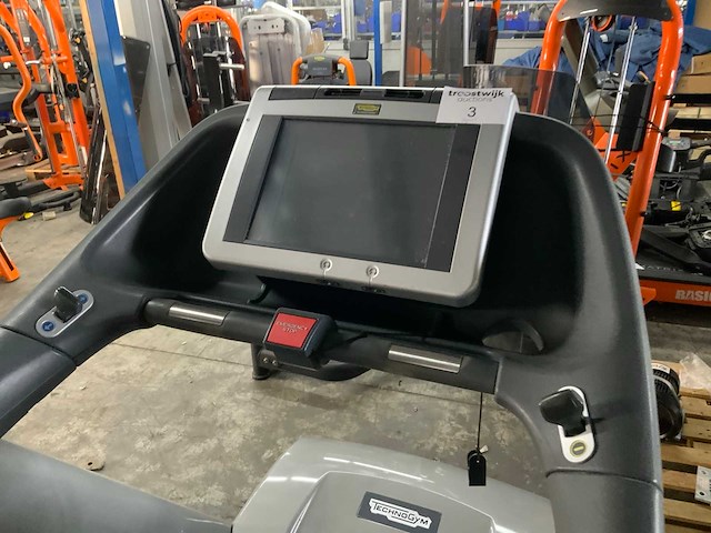 Technogym classic run 700ie tv loopband - afbeelding 2 van  5