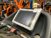Technogym classic run 700ie tv loopband - afbeelding 4 van  5