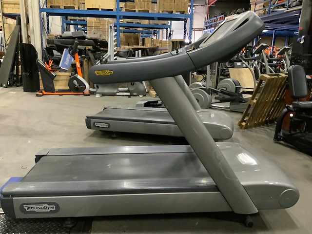 Technogym classic run 700ie tv loopband - afbeelding 5 van  6