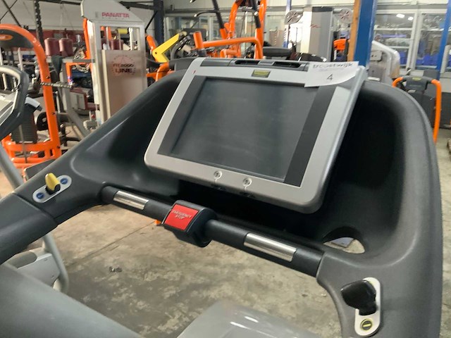 Technogym classic run 700ie tv loopband - afbeelding 2 van  6