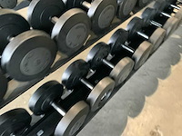 Technogym dumbbell 18 t/m 36kg 2x 26kg krachtstation - afbeelding 5 van  9