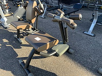 Technogym easyfit armcurl en extensie krachtstation - afbeelding 1 van  3