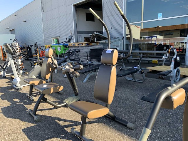 Technogym easyfit latpulley krachtstation - afbeelding 1 van  4