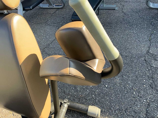 Technogym easyfit pectoral fly krachtstation - afbeelding 2 van  4