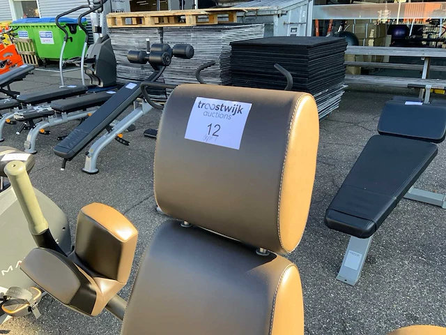 Technogym easyfit pectoral fly krachtstation - afbeelding 3 van  5