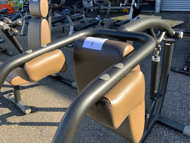 Technogym easyfit squat apparaat krachtstation - afbeelding 3 van  4