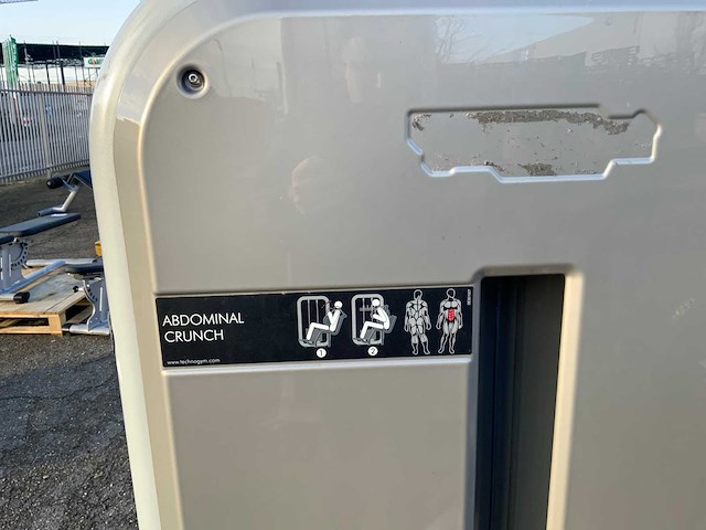Technogym element abdominal crunch krachtstation - afbeelding 4 van  6