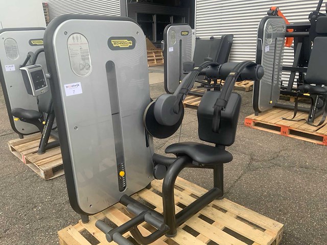 Technogym element abdominal crunch krachtstation - afbeelding 1 van  2