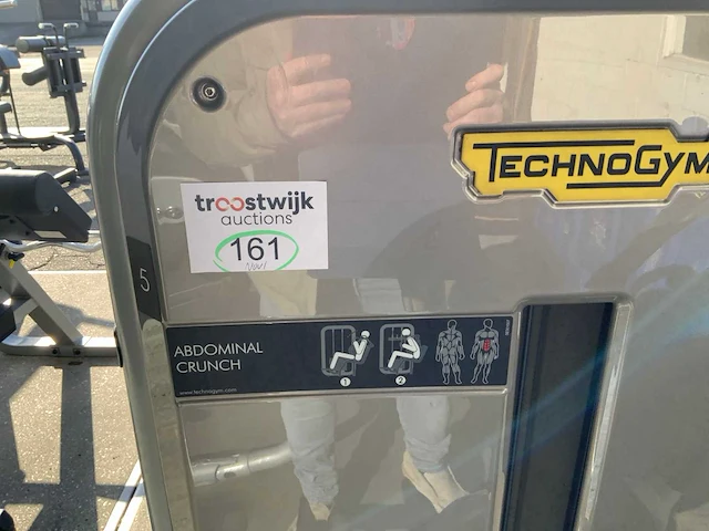 Technogym element abdominal crunch krachtstation - afbeelding 2 van  5