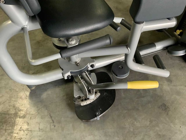 Technogym element abductie krachtstation - afbeelding 2 van  6