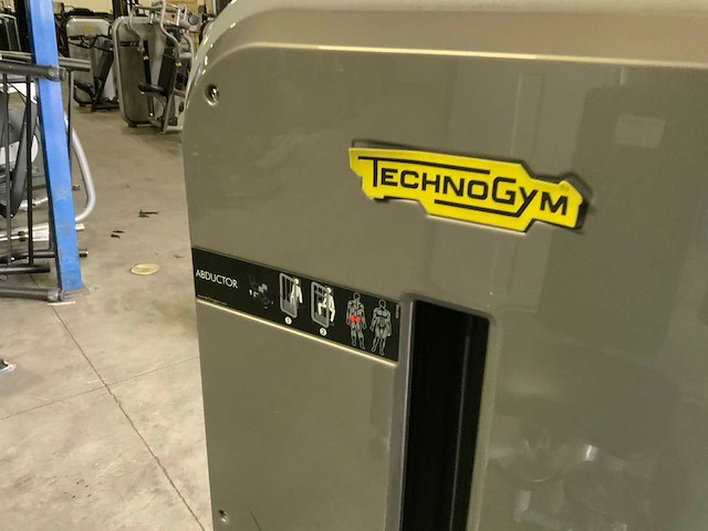 Technogym element abductie krachtstation - afbeelding 3 van  6