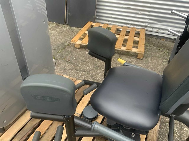 Technogym element abductor krachtstation - afbeelding 1 van  4