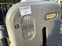 Technogym element abductor machine krachtstation - afbeelding 3 van  6