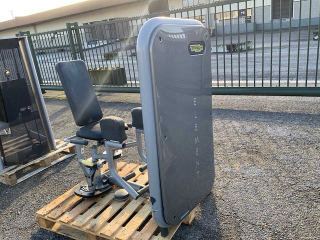 Technogym element abductor machine krachtstation - afbeelding 5 van  6
