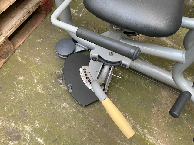 Technogym element adductie machine krachtstation - afbeelding 4 van  6