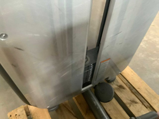 Technogym element adductor krachtstation - afbeelding 4 van  5