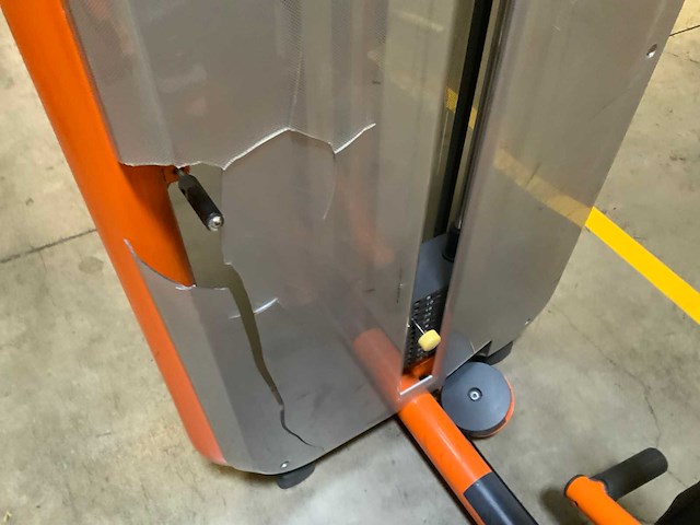 Technogym element adductor krachtstation - afbeelding 3 van  5