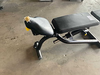 Technogym element adjustable bench krachtstation - afbeelding 1 van  3