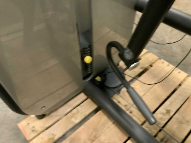 Technogym element arm curl krachtstation - afbeelding 4 van  5