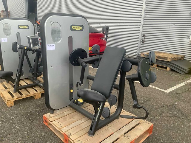 Technogym element arm curl krachtstation - afbeelding 1 van  4