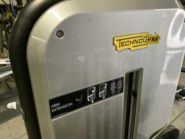 Technogym element arm extension krachtstation - afbeelding 3 van  6