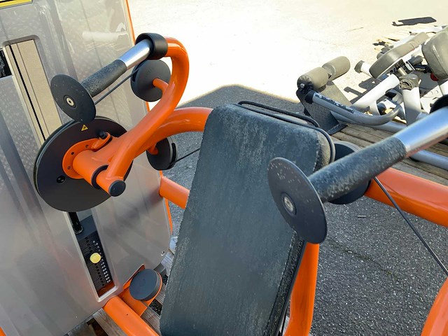Technogym element arm extension krachtstation - afbeelding 2 van  5