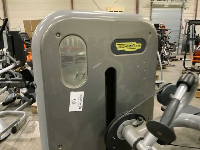 Technogym element arm extension krachtstation - afbeelding 2 van  4