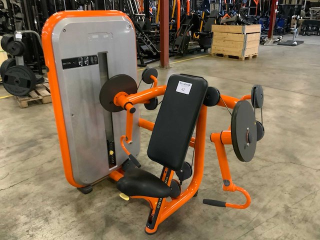 Technogym element armcurl krachtstation - afbeelding 1 van  4
