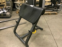 Technogym element biceps curl krachtstation - afbeelding 1 van  4