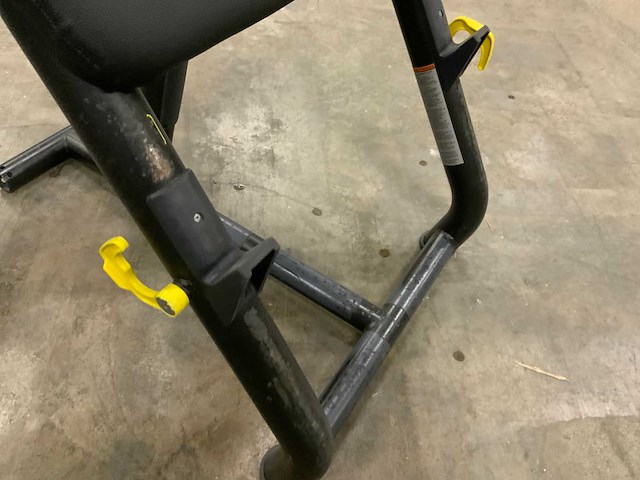 Technogym element biceps curl krachtstation - afbeelding 4 van  4