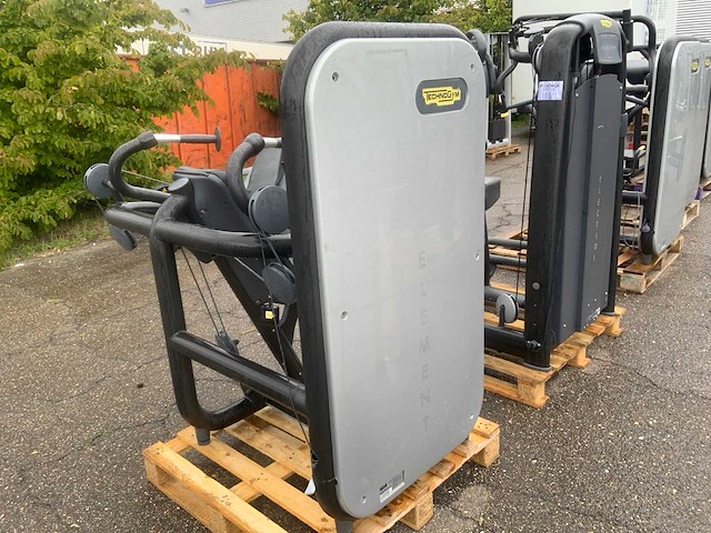 Technogym element chestpress krachtstation - afbeelding 4 van  4