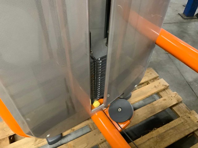 Technogym element chestpress krachtstation - afbeelding 4 van  5