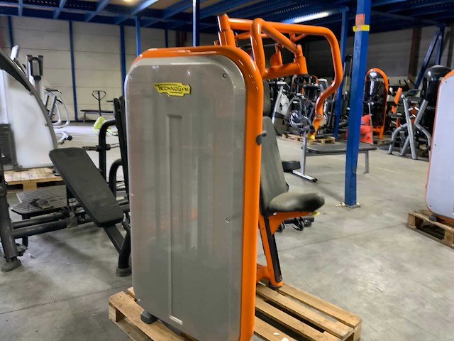 Technogym element chestpress krachtstation - afbeelding 5 van  5