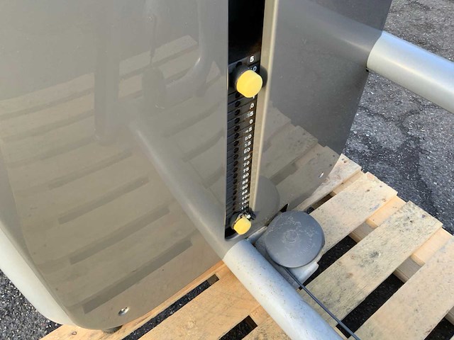 Technogym element chestpress krachtstation - afbeelding 4 van  6