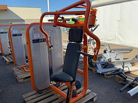 Technogym element chestpress krachtstation - afbeelding 1 van  5