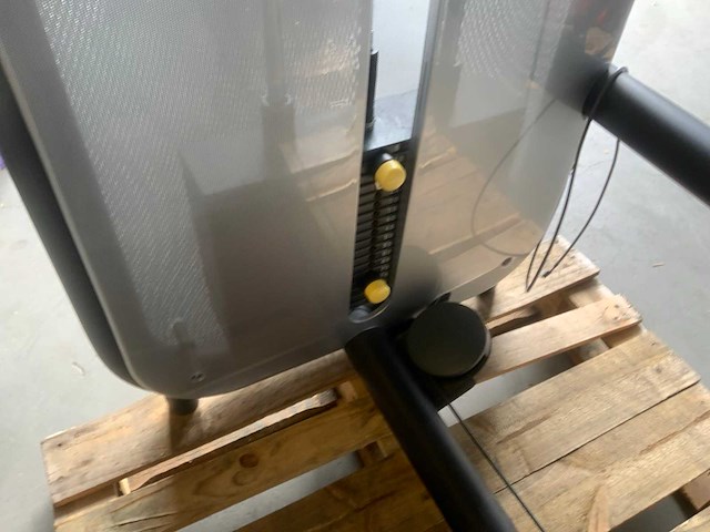 Technogym element chestpress krachtstation - afbeelding 4 van  6