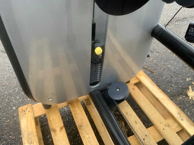 Technogym element chestpress krachtstation - afbeelding 3 van  4