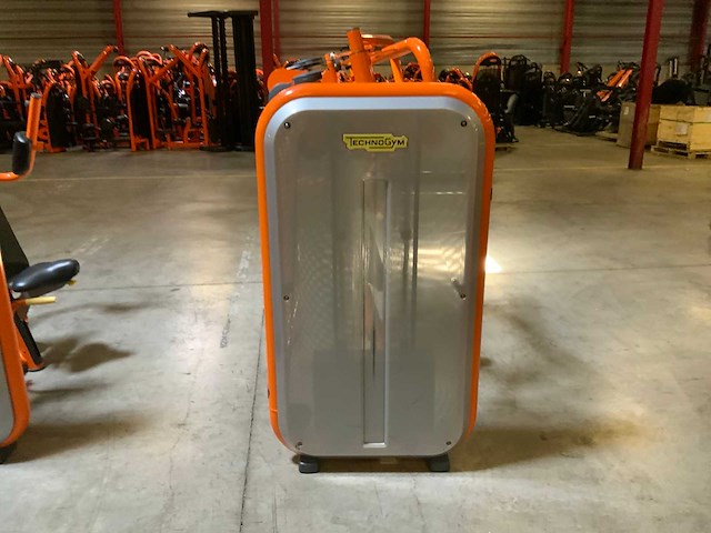 Technogym element chestpress krachtstation - afbeelding 4 van  5