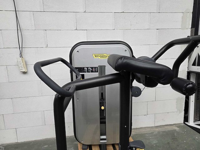 Technogym element glute kickback - afbeelding 2 van  3