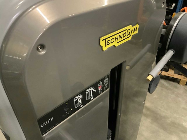 Technogym element glute krachtstation - afbeelding 3 van  4