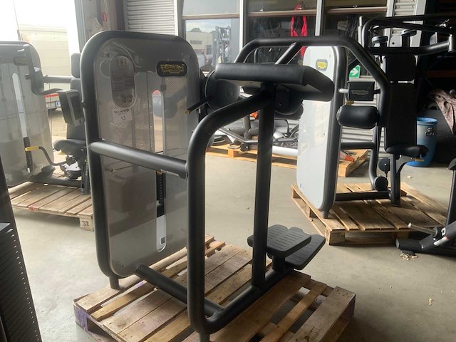 Technogym element glute krachtstation - afbeelding 2 van  5