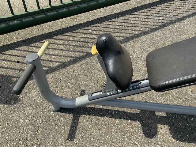 Technogym element incline bench press krachtstation - afbeelding 2 van  5